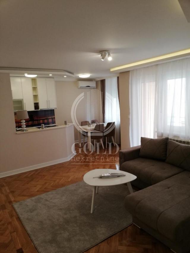 LUX STAN 51. 00m2, Miše Dimitrijevića 600 eur- USELJIV !!! ID#3906