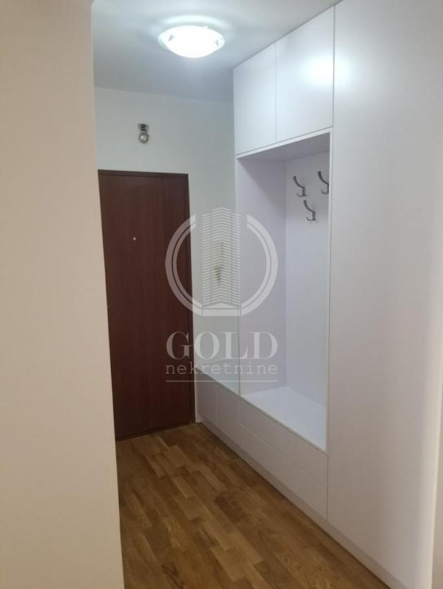 PRODAJA Stan 3. 0: NOVI SAD-Novi Sad-Centar, 65. 00m2, 175100e ID#5153