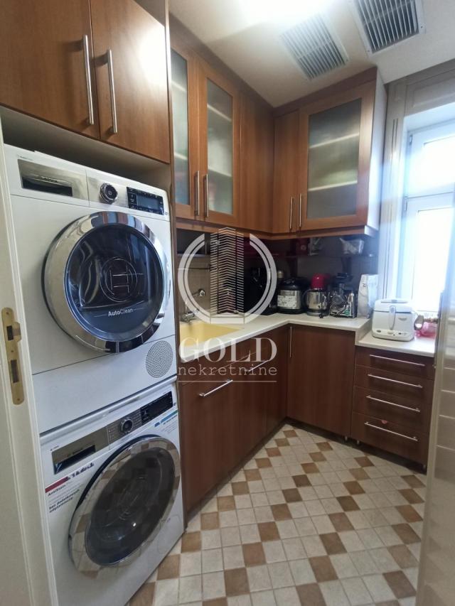 IZDAVANJE Kuća: NOVI SAD- Centar, Vase Stajića, 260m2, 2000 eur ID#6961