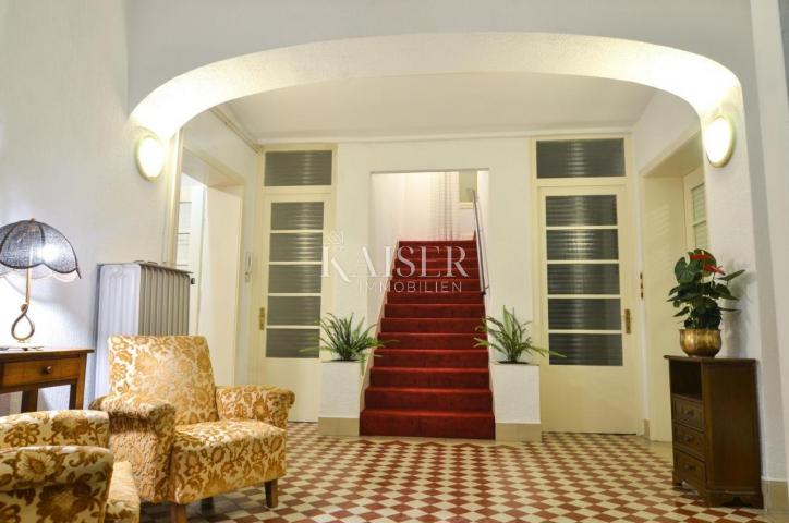 Opatija, Center - Two-story apartment in a villa in the heart of the city, 205 m2