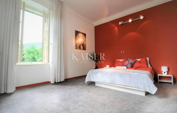 Opatija, Center - Two-story apartment in a villa in the heart of the city, 205 m2