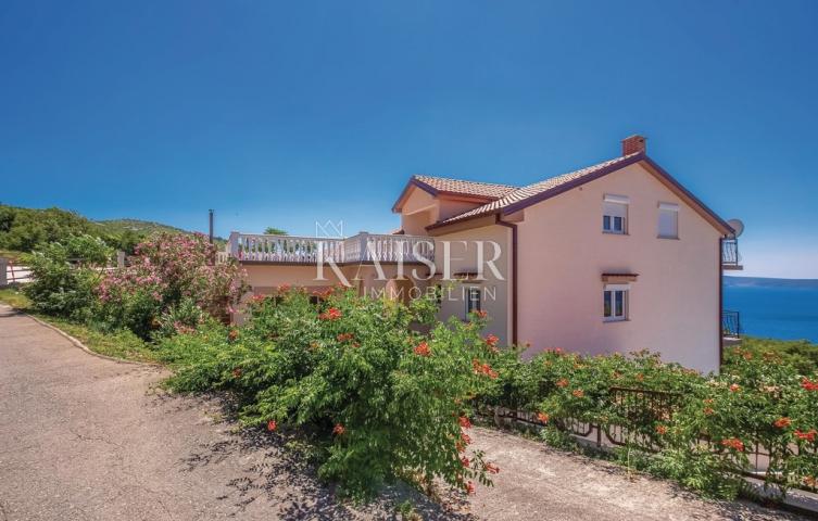 Crikvenica - kuća s panoramskim pogledom i bazenom