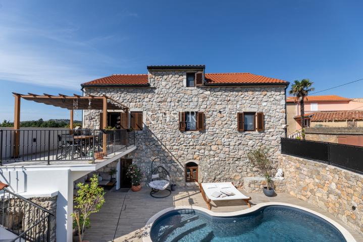 Otok Krk, Risika - luksuzna villa sa bazenom