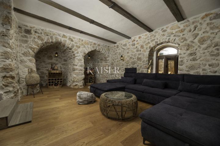 Otok Krk, Risika - luksuzna villa sa bazenom