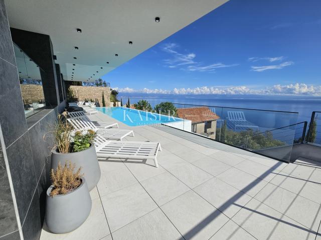 Opatija, okolica - luksuzna villa 340m2 sa bazenom