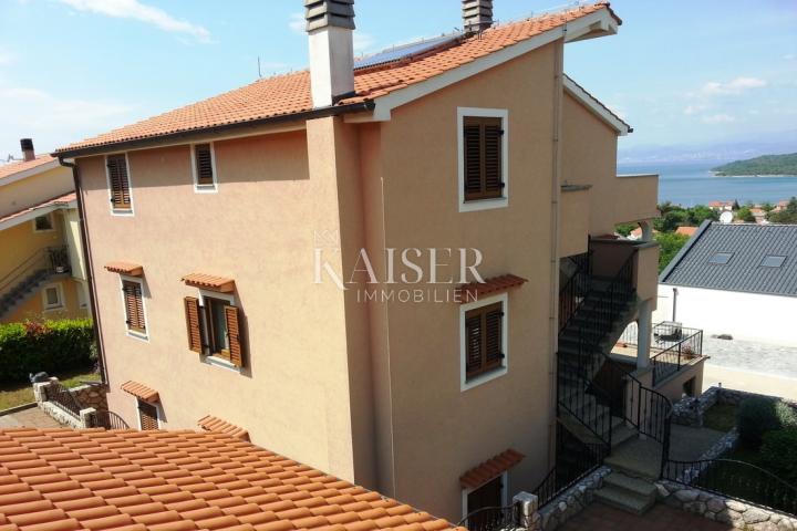 Insel Krk, Njivice - Mehrfamilienhaus mit Meerblick