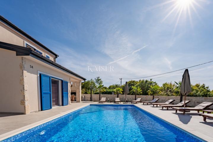 Otok Krk, Dobrinj - luksuzna villa 185m2