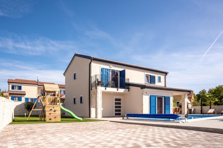 Otok Krk, Dobrinj - luksuzna villa 185m2