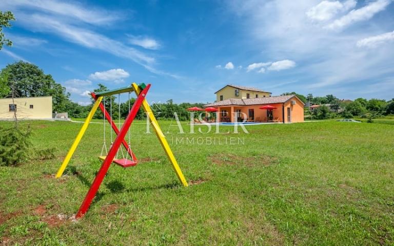 House Trviž, Pazin - Okolica, 300m2