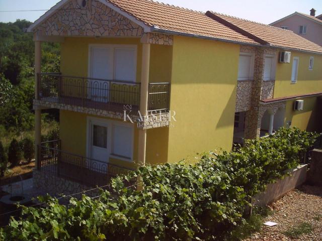 Island of Krk, Šilo - house with 5 apartments 200 m from the sea