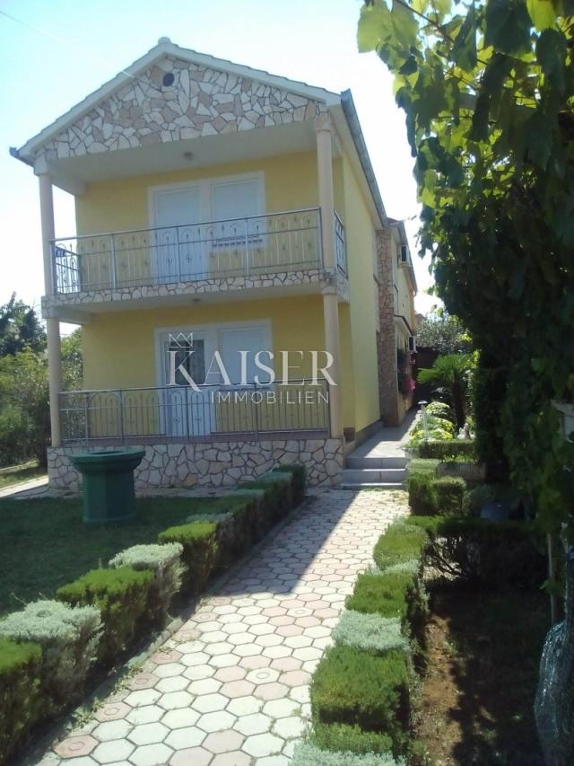 Island of Krk, Šilo - house with 5 apartments 200 m from the sea