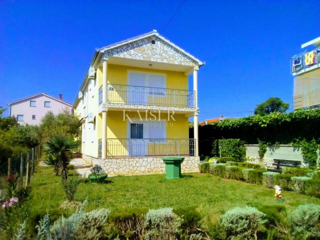 Island of Krk, Šilo - house with 5 apartments 200 m from the sea