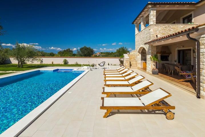 Istrien - Marčana, Villa mit Pool, 280 m2