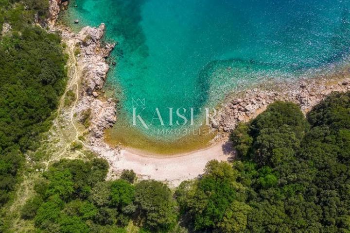 Island of Krk - agricultural land 150 m from the sea