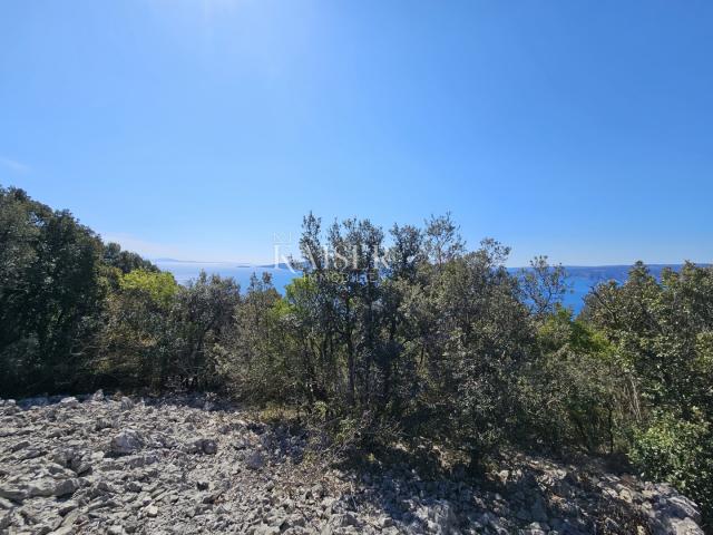 Island of Krk - agricultural land 150 m from the sea