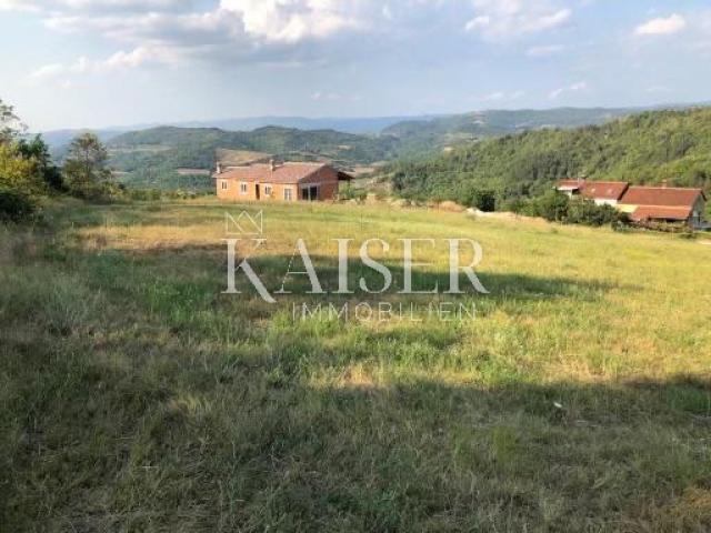 Istra, Pazin - građevinsko zemljište s pogledom na jezero Butoniga