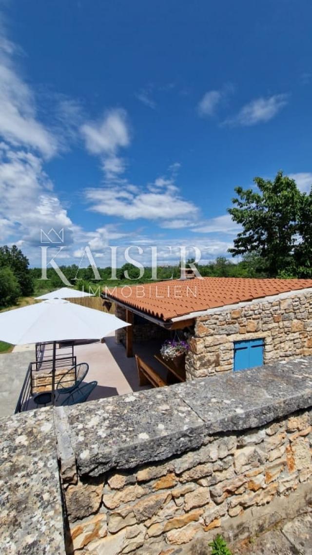 Istria - Lovreč, autochthonous Istrian villa with estate