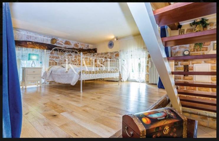 Insel Krk, Dobrinj - renoviertes altes Haus 170 m2