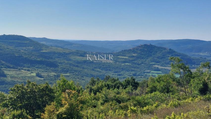 Istra, Motovun- građevinsko zemljište s predivnim panoramskim pogledom