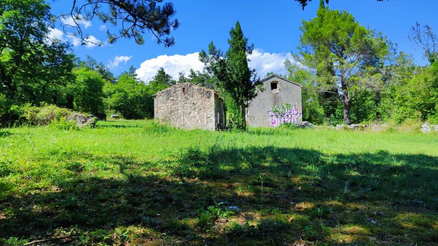 Istra, Labin - kuća za adaptaciju, 110 m2