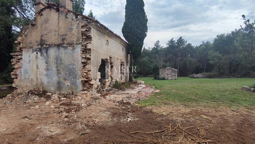 Istrien, Labin - Haus zur Anpassung, 110 m2