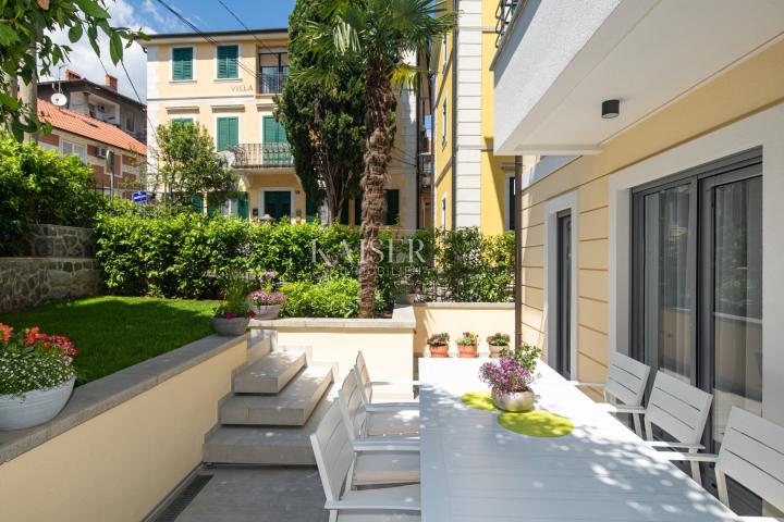 Opatija- ekskluzivna vila u samom centru, 216m2