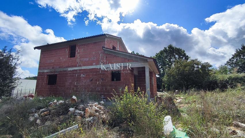 Istrien, Labin - Haus mit schönem Garten, 170m2