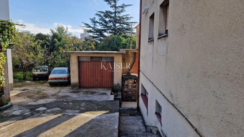 Rijeka - Vežica apartment with garage and yard