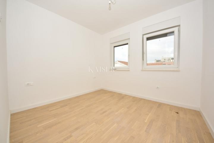 Zadar - luksuzni penthouse 110m2 + krovna terasa 80m2