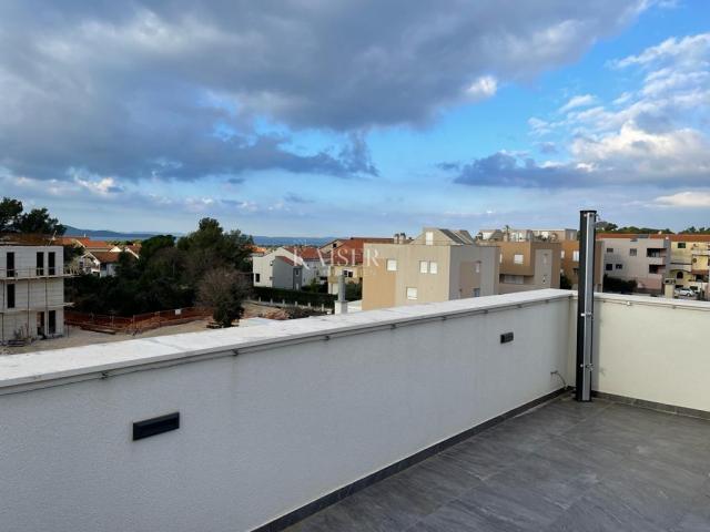 Zadar - luksuzni penthouse 110m2 + krovna terasa 80m2