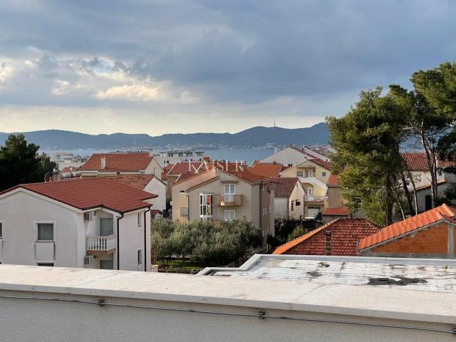 Zadar - luksuzni penthouse 110m2 + krovna terasa 80m2