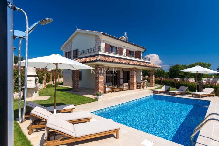 Otok Krk, Dobrinj, okolica - luksuzna villa 211m2, 5*