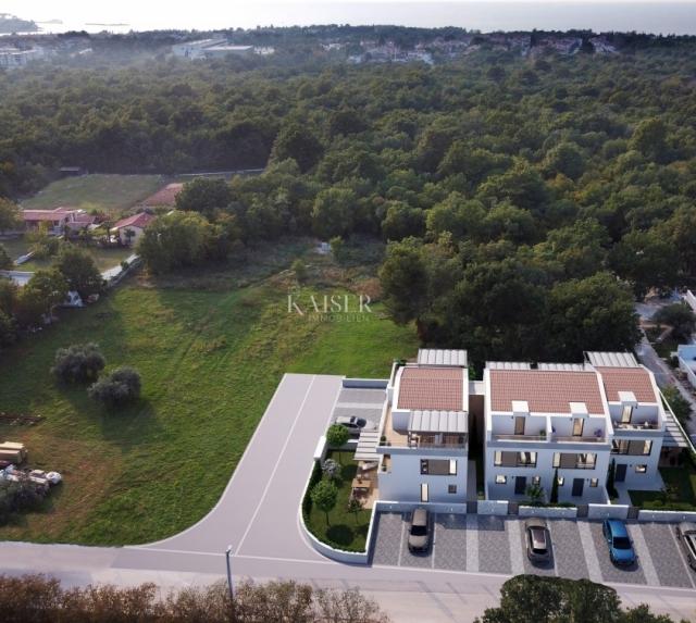 Istrien - Poreč, modernes Reihenhaus mit Garten