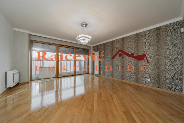 VOZDOVAC TROSARINA 149m2 , 2T , 387400e