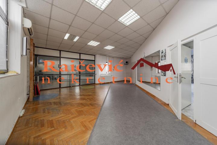 CUKARICA BANOVO BRDO 273m2 , 464000e