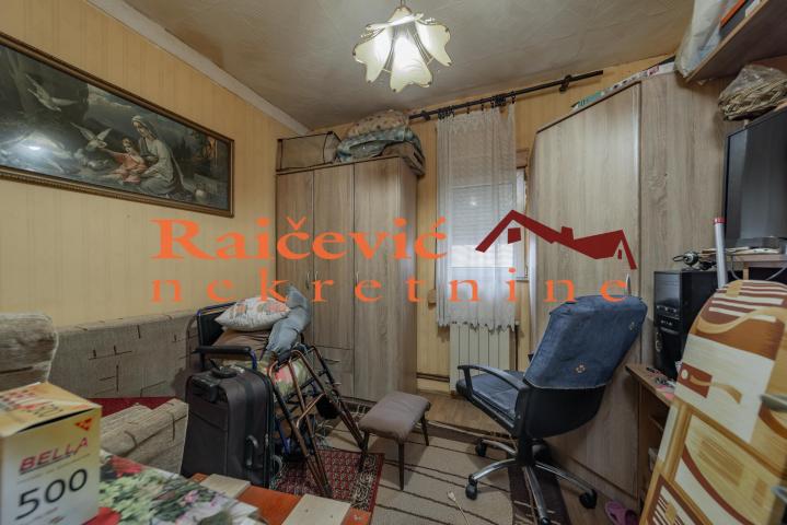 RAKOVICA PETLOVO BRDO 91m2 , T , 128000e