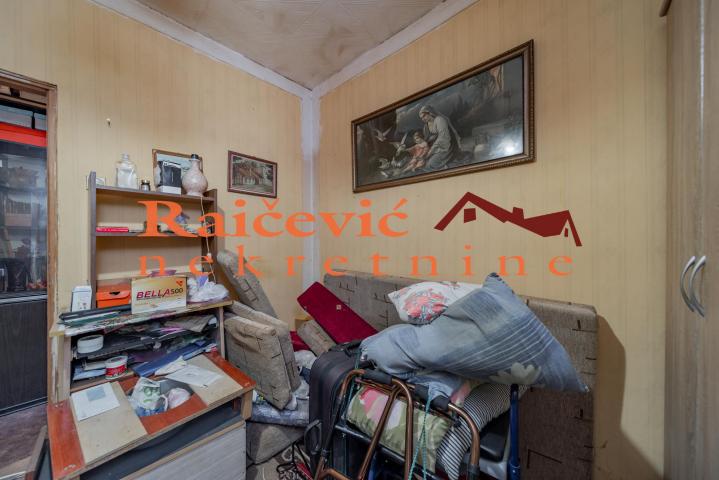 RAKOVICA PETLOVO BRDO 91m2 , T , 128000e