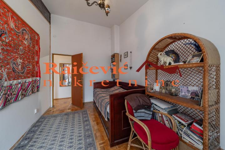 ZEMUN PRVOMAJSKA 86m2 , 149000e