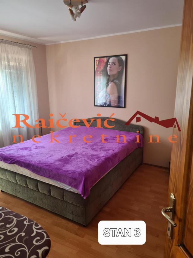 RAKOVICA MILJAKOVAC 300m2 , 6T , 450000e