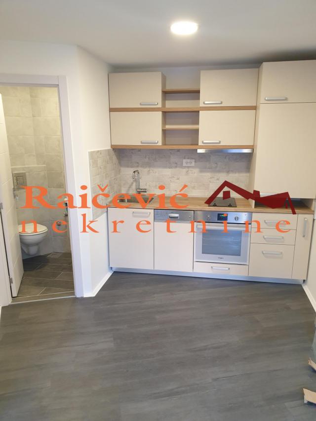 STARI GRAD DORCOL 52m2 , 157000e