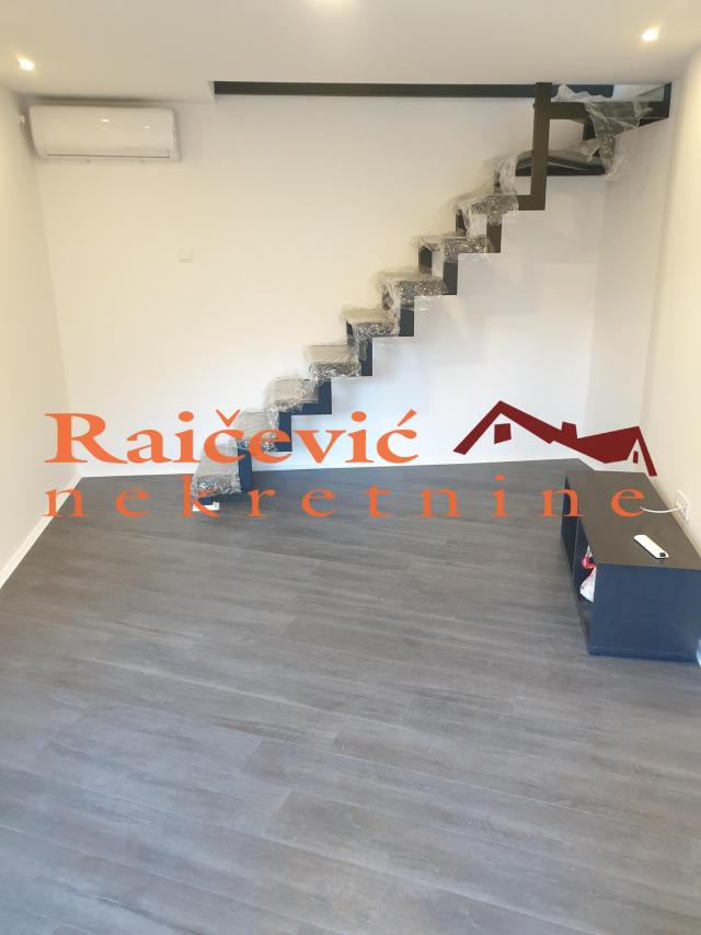 STARI GRAD DORCOL 52m2 , 157000e