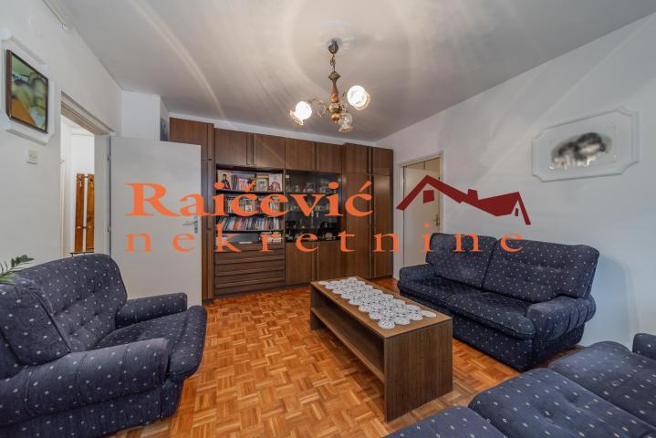 RAKOVICA LABUDOVO BRDO 70m2 , 2L , 135000e