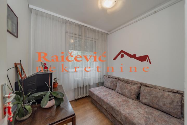 RAKOVICA LABUDOVO BRDO 70m2 , 2L , 135000e