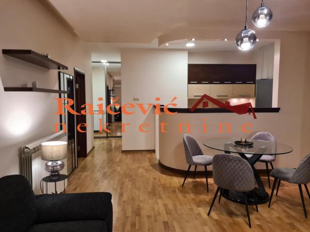 SAVSKI VENAC DEDINJE 85m2 , T , 239000e