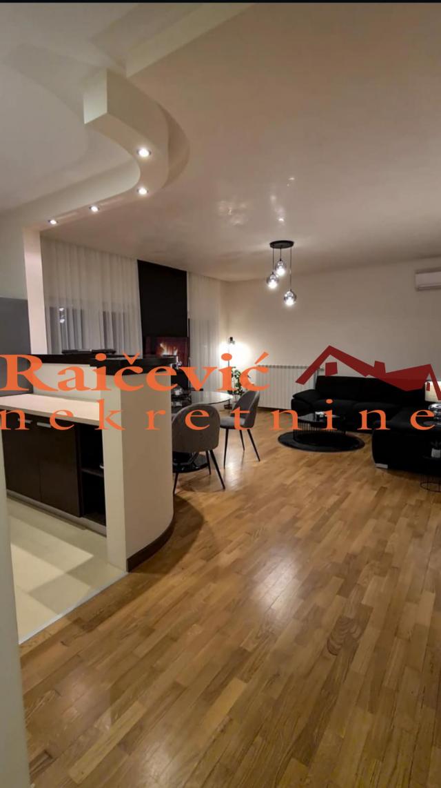 SAVSKI VENAC DEDINJE 85m2 , T , 239000e