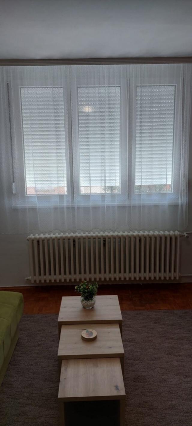 NOVI SAD - SAJAM - 34. 00 m2