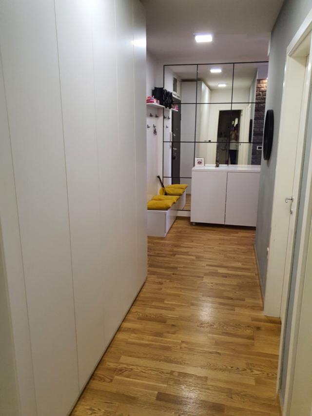 NOVI SAD - SAJAM - 62. 00 m2