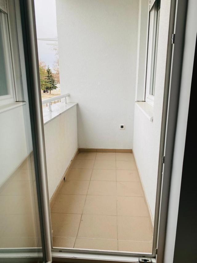 NOVI SAD - SAJAM - 62. 00 m2