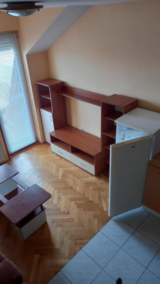 NOVI SAD - STANICA - 41. 00 m2