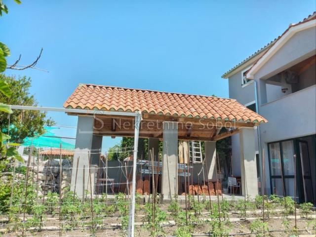 Zbicina, Island Cres - House, 135 m2